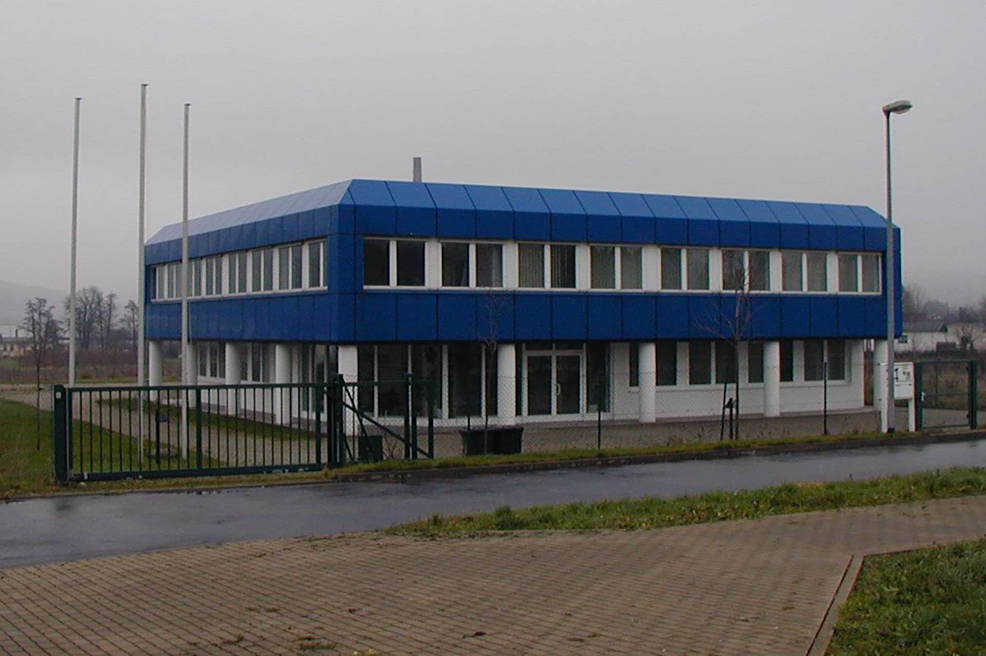Blick auf den Standort der rmw Kabelsysteme GmbH in Hartmannsdorf 2001